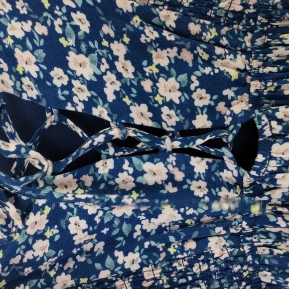 Xhilaration blue white floral sundress size medium adjustable straps, lace up - Picture 4 of 12